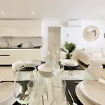 The Stylish 아파트